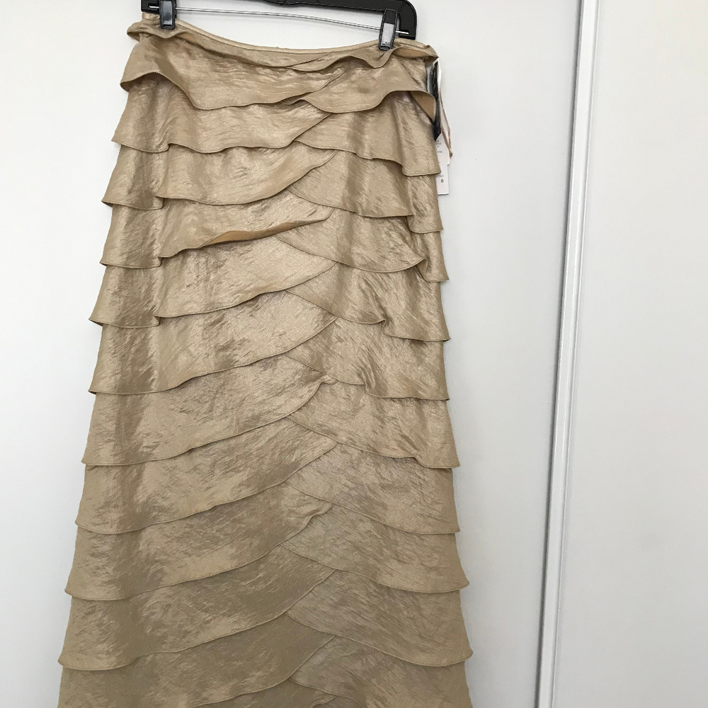 NEW Gold Full-Lenth Formal Skirt - Size 8